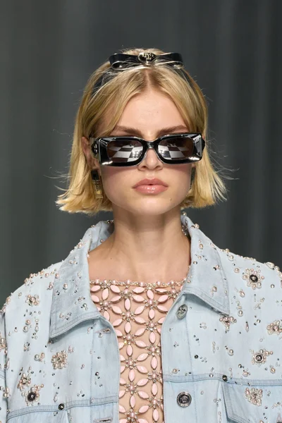 Look 93